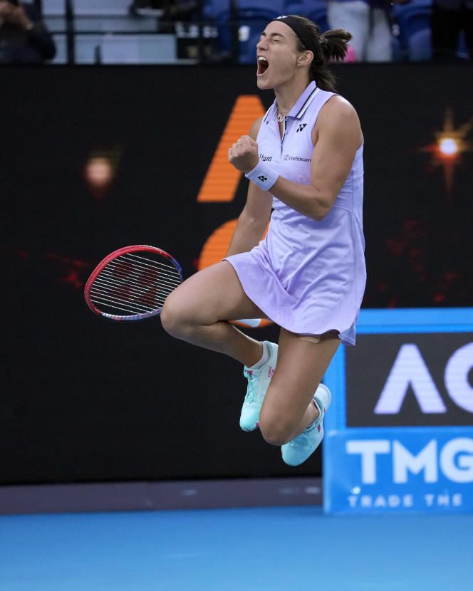 Caroline Garcia, at the time of her victory against the Canadian Leylah Fernandez, in the second round of the Australian Open, in Melbourne, on January 19, 2023. 