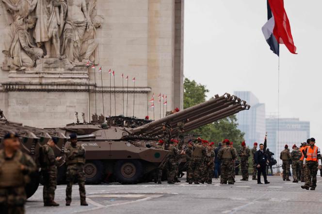 AMX-10 RC and their 105 mm gun, on the Champs-Elysées, in Paris, July 14, 2021.