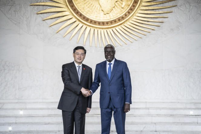Chinese Foreign Minister Qin Gang and African Union Commission Chairperson Moussa Faki Mahamat in Addis Ababa on January 11, 2023.