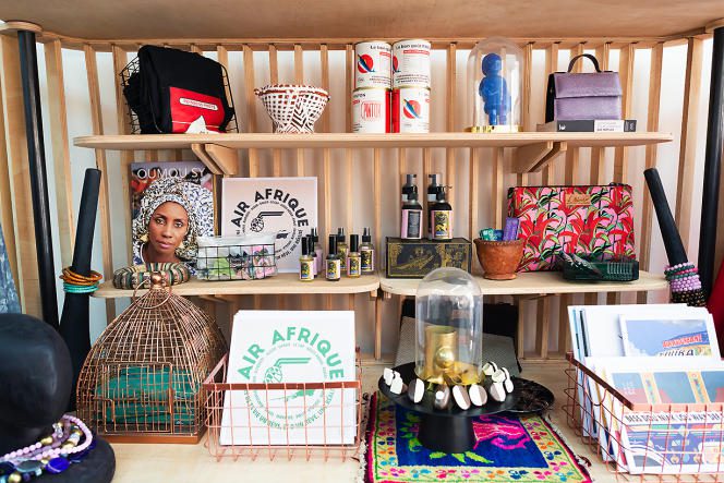 The micro-boutique of stylist Khadija Ba Diallo within the “19M Dakar” exhibition, at the Fundamental Institute of Black Africa (IFAN).