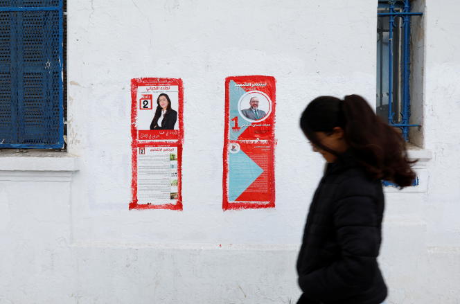 In the streets of Tunis, a week before the first round of the legislative elections of December 17, 2022.