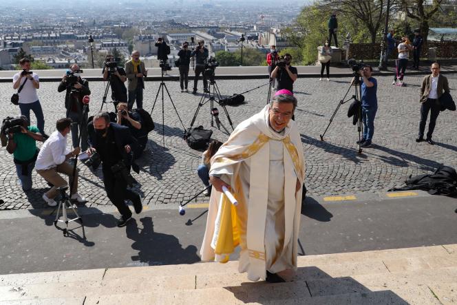 The former archbishop of Paris Michel Aupetit, in front of the basilica of the Sacred Heart of Montmartre, in Paris, on April 9, 2020.