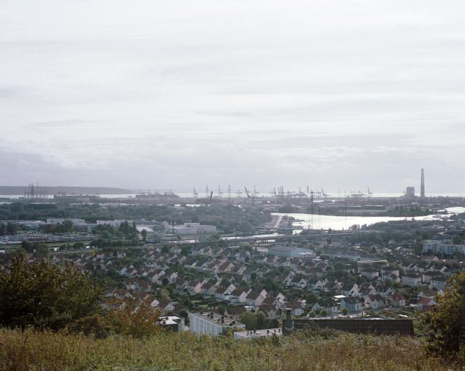 View of the port of Le Havre from the Gonfreville district, where many dockers live, in October 2020. 