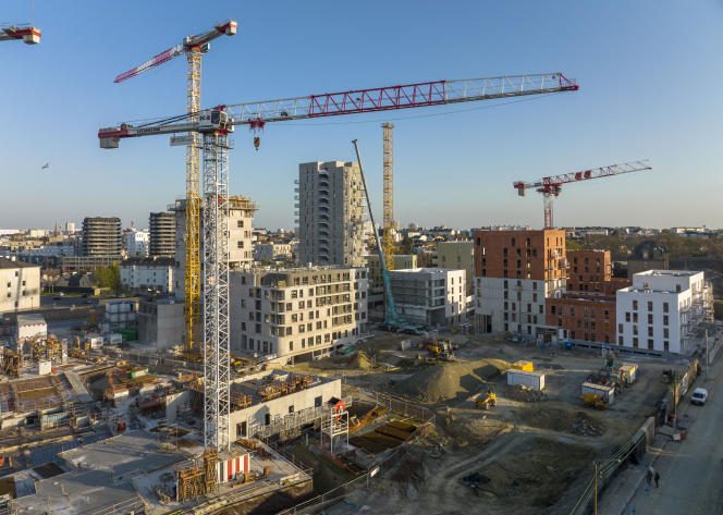The construction site of a real estate program, in Rennes, on March 23, 2022. 