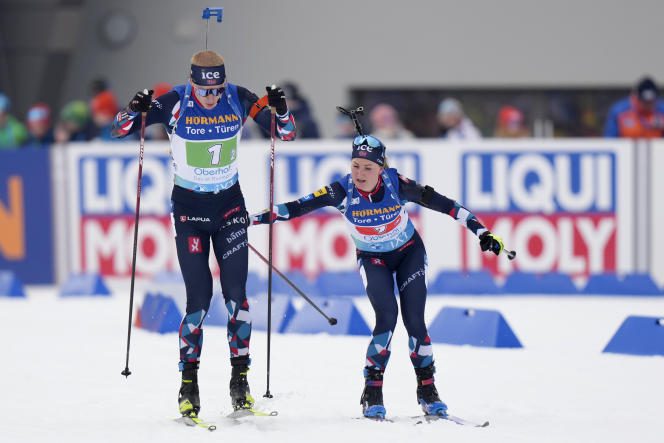 Marte Olsbu Roeiseland throws Johannes Boe during the single mixed relay at the World Championships in Oberhof, Germany, February 16, 2023.