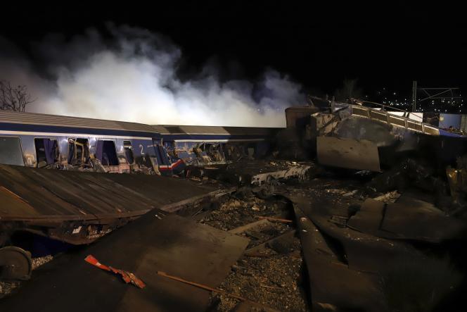 The collision between a freight train and a passenger train occurred some 380 kilometers north of Athens, and led to the derailment of several cars, on the night of Tuesday February 28 to Wednesday March 1, 2023.