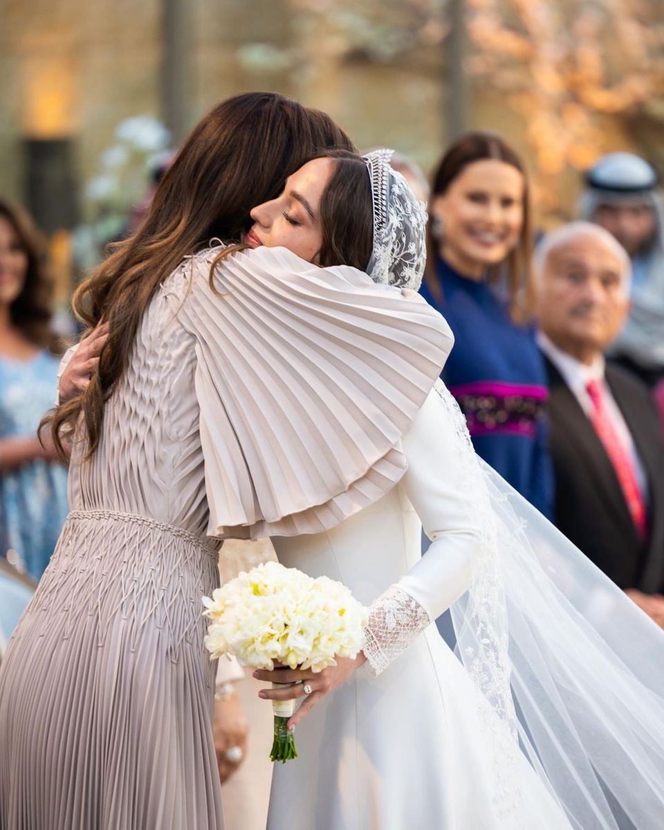 Princess Iman: First photos of her Jordanian dream wedding