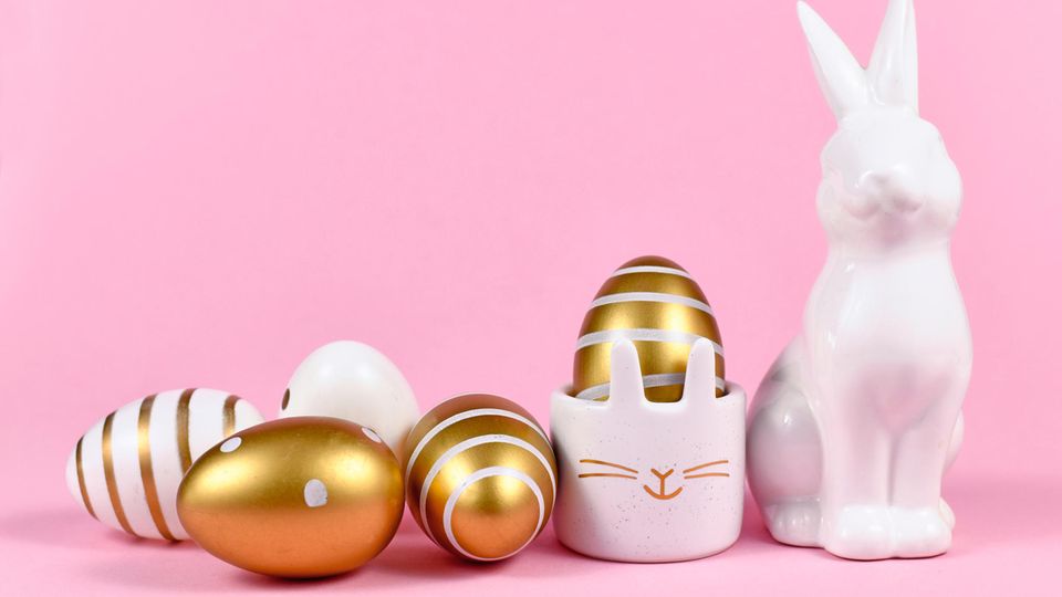Metal-look Easter eggs: Elegant DIY decorations for the holidays