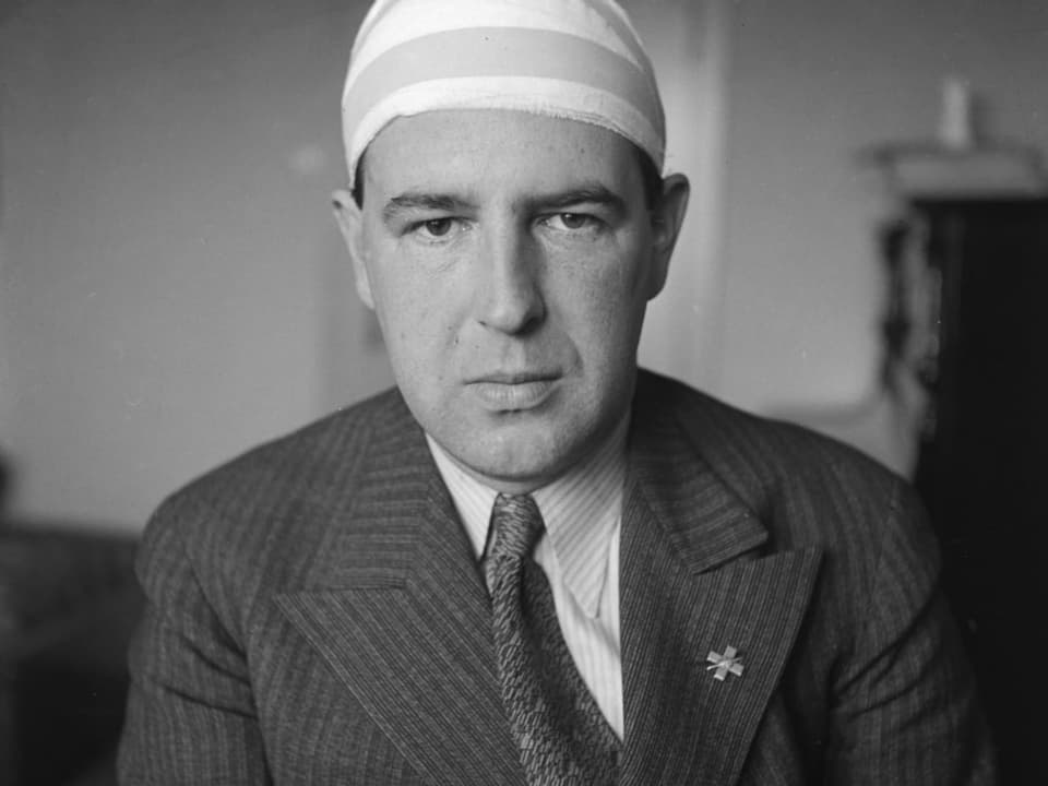 Picture of Robert Tobler with head bandage