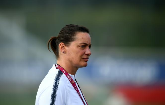 The coach of the French women's football team Corinne Deacon, May 27, 2019. (AFP / FRANCK FIFE)