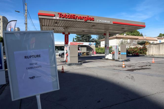 A Total Energies service station closed due to fuel shortages, March 20, 2023.