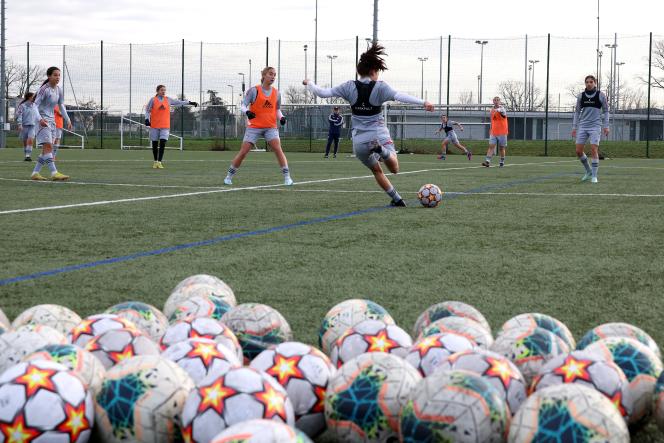 Training at the Olympique Lyonnais women's football academy, in Meyzieu, in the northeast of Lyon, on January 12, 2023.