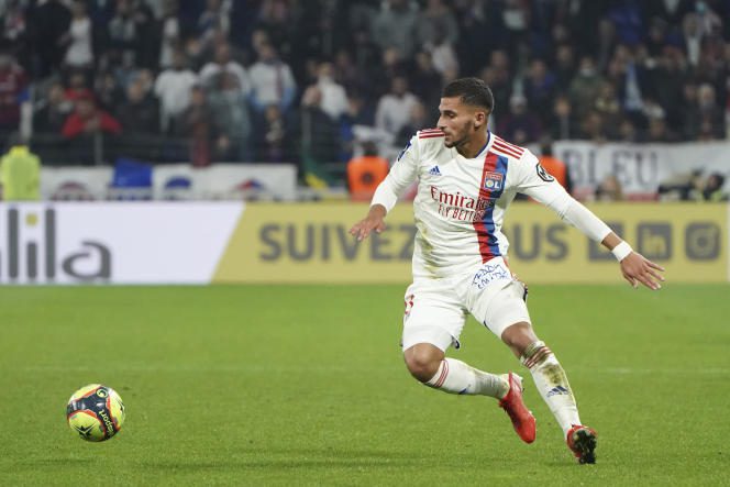 OL midfielder Houssem Aouar during the Ligue 1 match between his club and Monaco, at Groupama Stadium in Lyon, October 16, 2021. 