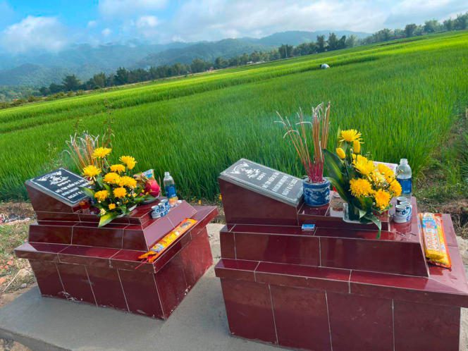 On the site of Dien Bien Phu, in Vietnam, the anonymous graves of two French soldiers, killed in 1954, whose bodies were discovered in 2022 and then buried, without being claimed by Paris.