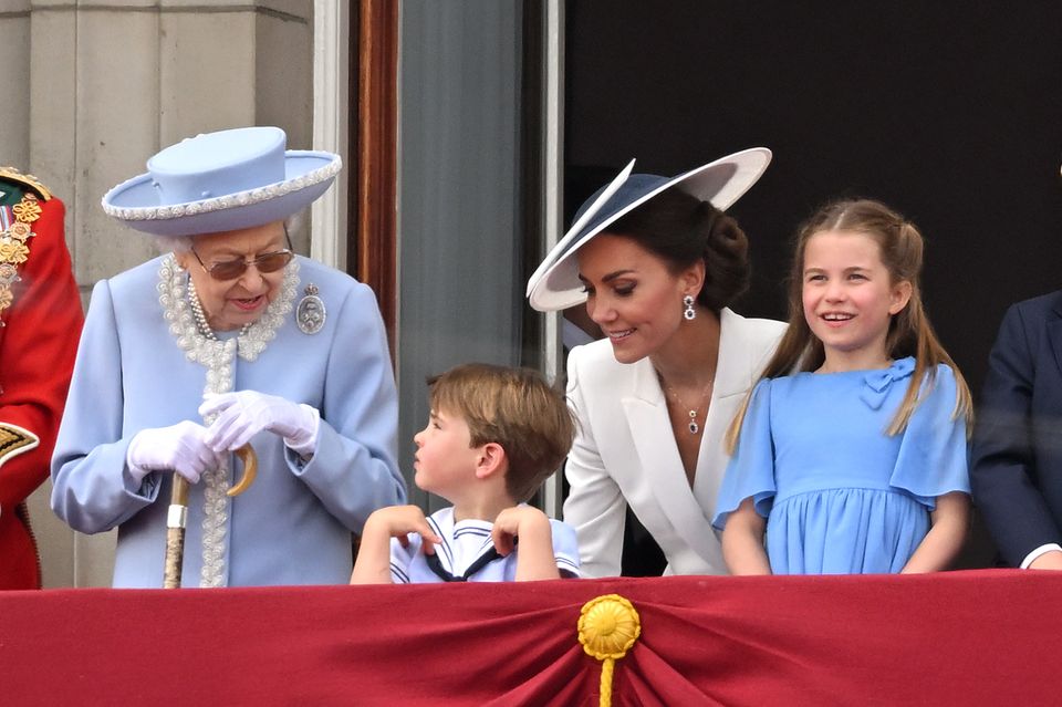Queen Elizabeth, Prince Louis, Duchess Catherine and Princess Charlotte