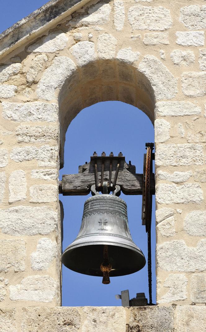 Bell of the Church of Cleyrac (Gironde).