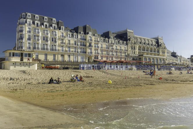 Cabourg beach and the Grand Hotel.
