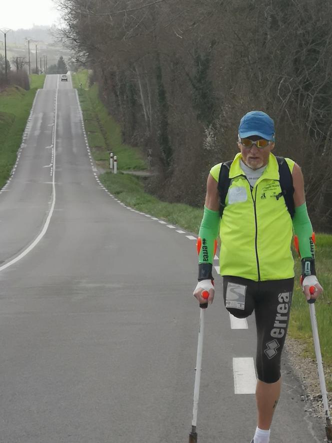 Guy Amalfitano, March 25, 2023, during his 9ᵉ stage, between La Roche-Chalais (Dordogne) and Chadurie (Charente).
