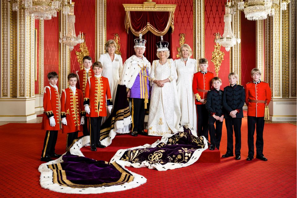 Ralph Tollemache, Lord Oliver Cholmondeley, Nicholas Barclay, Prince George, Lady Lansdowne, King Charles, Queen Camilla, Annabel Elliot, Freddy Parker Bowles, Arthur Elliot, Gus Lopes and Louis Lopes (left to right)