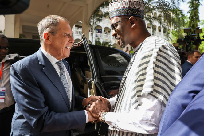 Russian Foreign Minister Sergei Lavrov (left) meets his Malian counterpart Abdoulaye Diop in Bamako, Mali, February 7, 2023. 