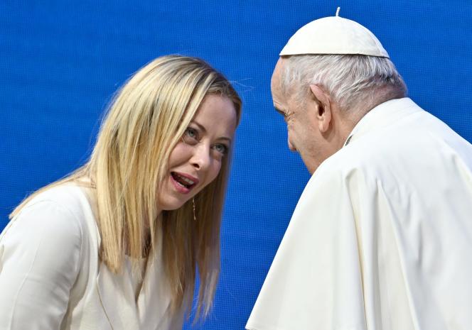 Council President Giorgia Meloni and Pope Francis in Rome on May 12, 2023. 