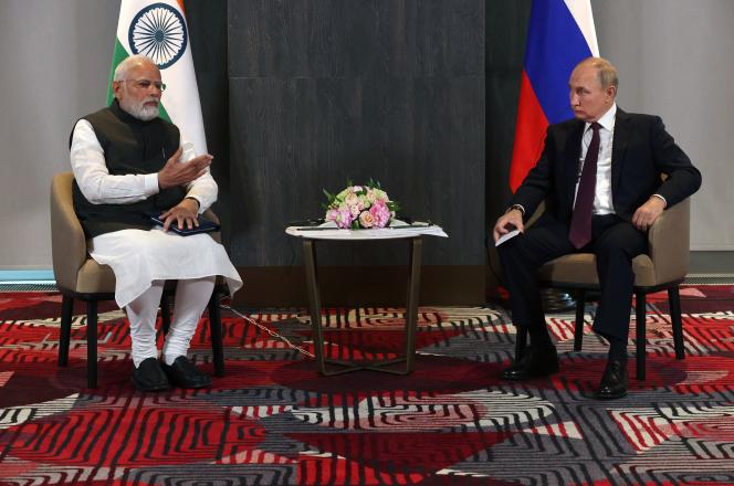 Indian Prime Minister Narendra Modi and Russian President Vladimir Putin on the sidelines of a Shanghai Cooperation Organization meeting in Samarkand, Uzbekistan, September 16, 2022.