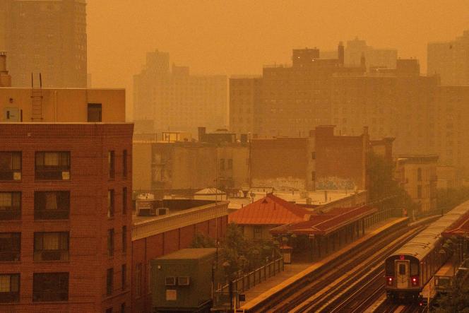 Smoke from wildfires in Canada blankets a neighborhood in the Bronx, New York, on June 7, 2023.