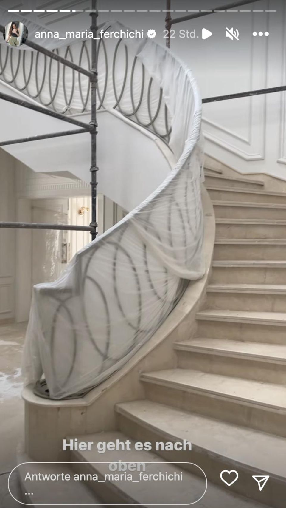 In the new house of Anna Maria Ferchichi and Bushido there is a pompous spiral staircase. 