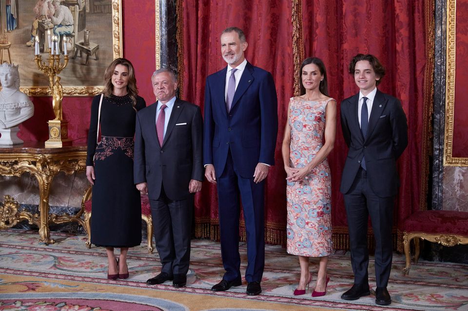 Queen Rania, King Abdullah, King Felipe, Queen Letizia and Prince Hashem at the Spanish Palace lunch reception
