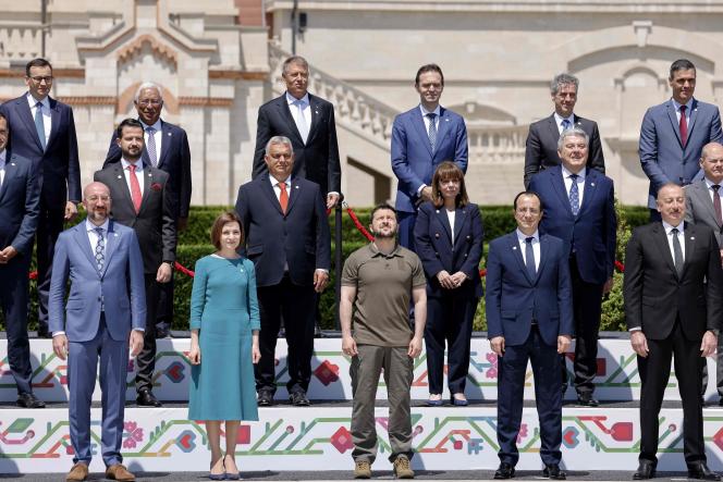 Ukrainian President Volodymyr Zelensky, European Council President Charles Michel and Moldovan President Maia Sandu pose for the family photo with other European leaders during the European Political Community (EPC) summit in Bulboaca, June 1, 2023.
