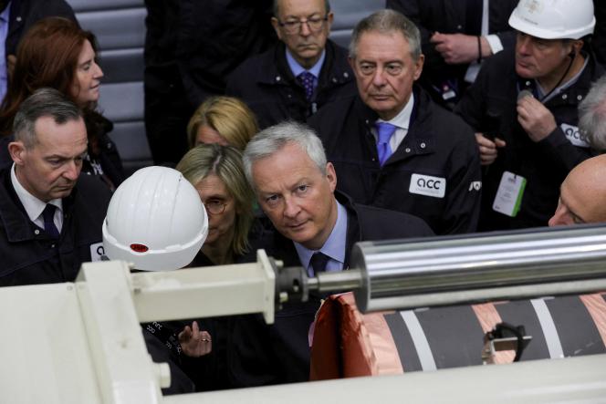 Bruno Le Maire visits the gigafactory of Automotive Cells Company (ACC), a joint venture of Stellantis, TotalEnergies and Mercedes, during its inauguration in Billy-Berclau-Douvrin (Pas-de-Calais), on May 30, 2023.