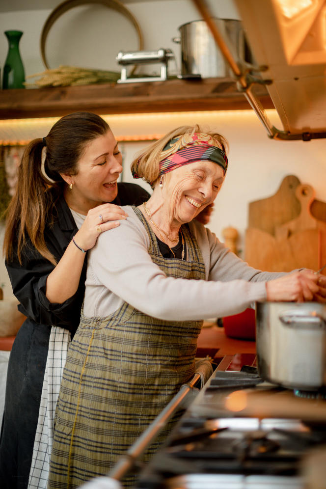Erika Blu (left), who created Atelier Renata (named after her Italian grandmother) in Marseille, cooks with Rosa Natella (right), to pass on recipes from grandmothers.