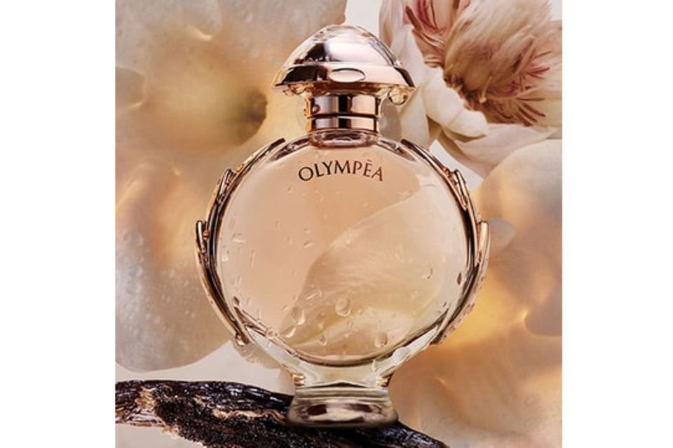what's in my beauty bag paco rabanne olympea