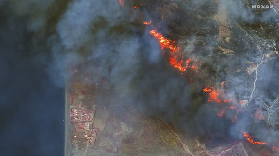 Satellite images show the extent of a forest fire on Rhodes (07/24/2023).