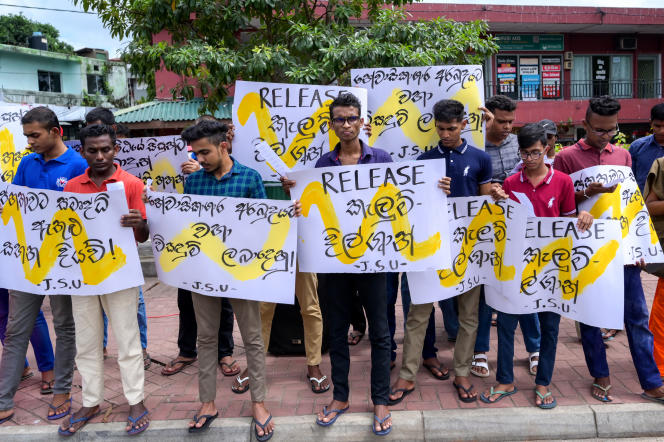 In Colombo, July 9, 2023. Students demand the release of their imprisoned comrades and celebrate the anniversary of the peaceful revolution that led to the departure of President Gotabaya Rajapaksa.