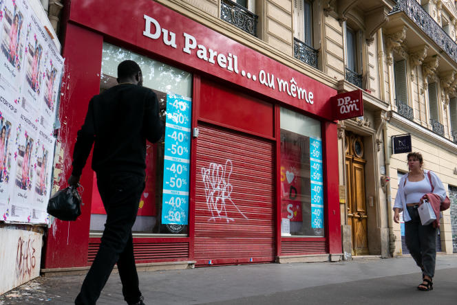 A closed store of the Du similar to the same brand, in Paris, on July 2, 2023. The children's clothing brand requested its placement in receivership on June 28.