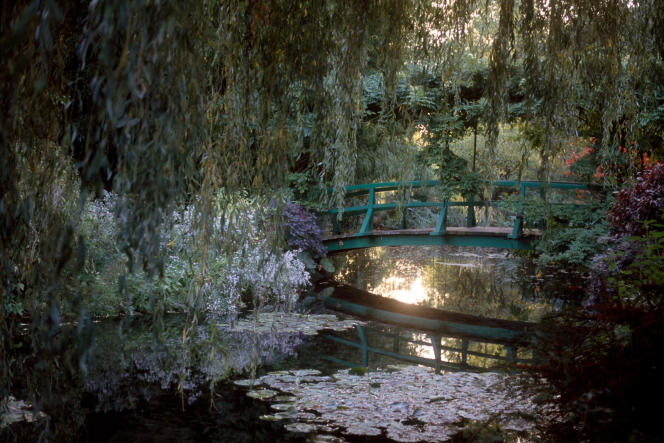 The famous little Japanese bridge, in Claude Monet's garden in Giverny (Eure).