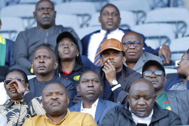 The president of fecafoot, Samuel Eto'o (in the center, with the cap), during a match in Soweto, South Africa, March 28, 2023.
