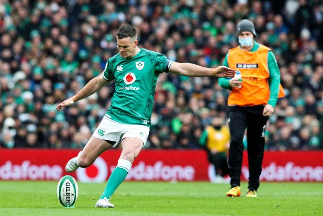Irish fly-half Johnny Sexton during the Six Nations Tournament in Dublin on February 5, 2022.