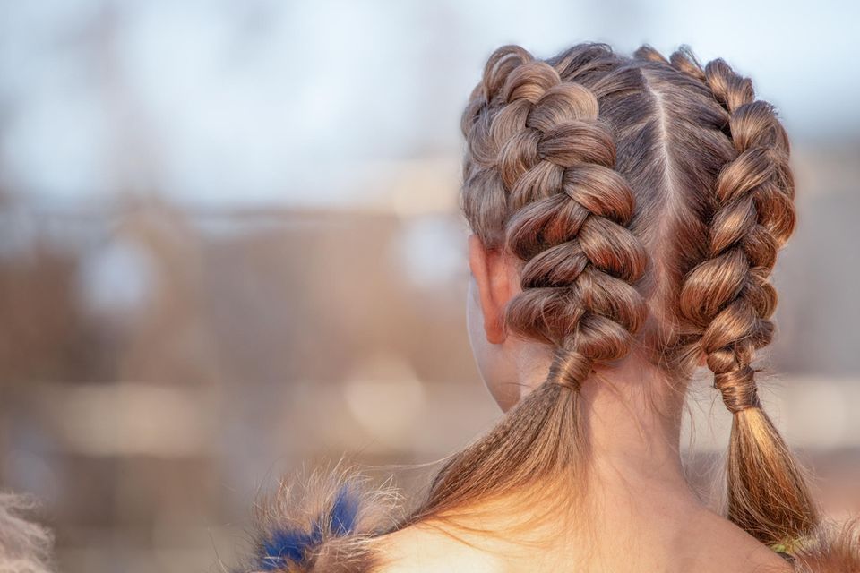 Braided hairstyles: woman with boxer braids