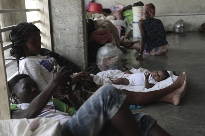 Families displaced by recent gang attacks in the Carrefour-Feuilles neighborhood in Port-au-Prince, Haiti, August 16, 2023.