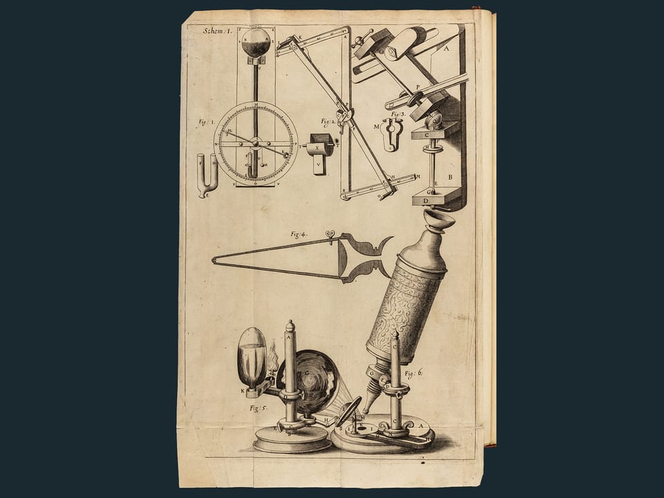 Robert Hooke designs his own microscopes based on Galileo Galilei's models.
