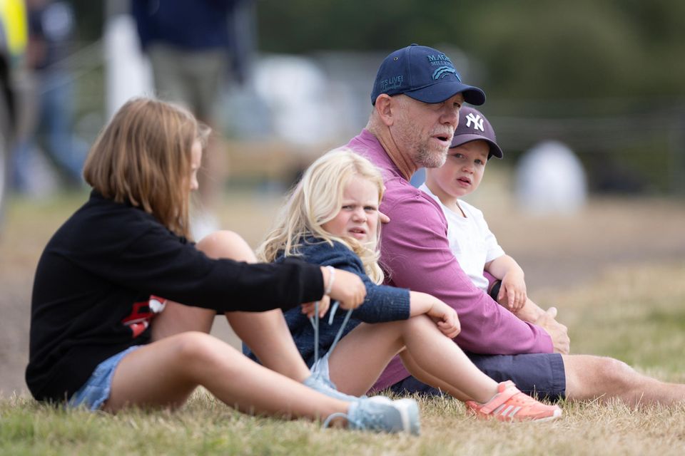Mike Tindall with his children Mia, Lena and Lucas 