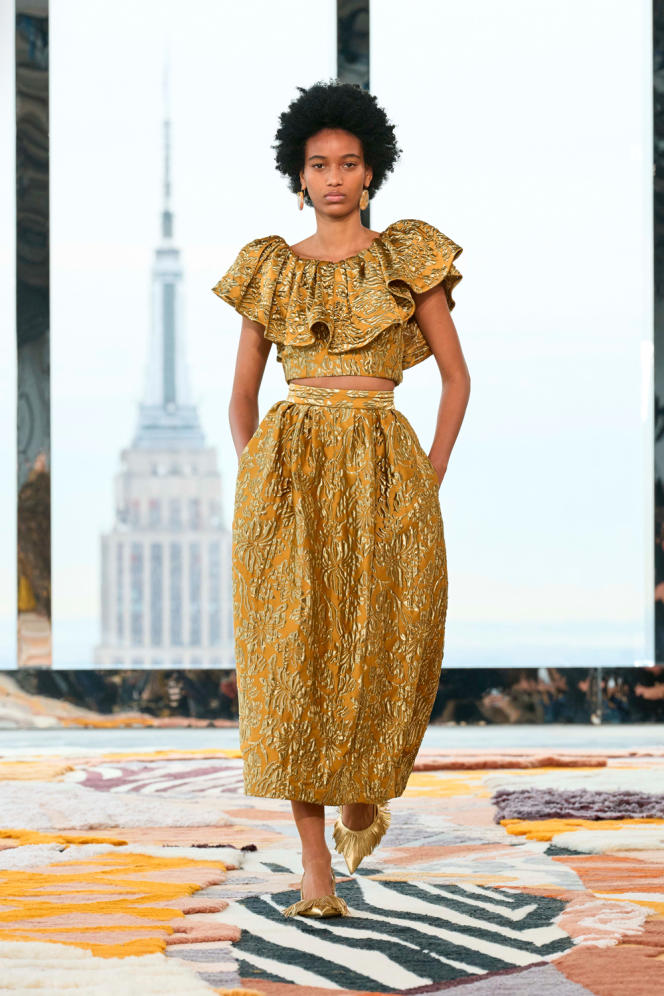 Silhouette designed by Ulla Johnson for her fall-winter 2023-2024 show, in New York, on February 12.