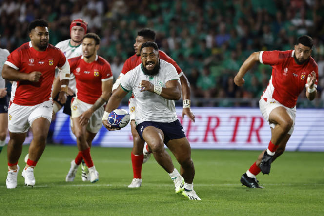 Irish player Bundee Aki during the match against the Tonga team, at the Beaujoire stadium, in Nantes, September 16, 2023.