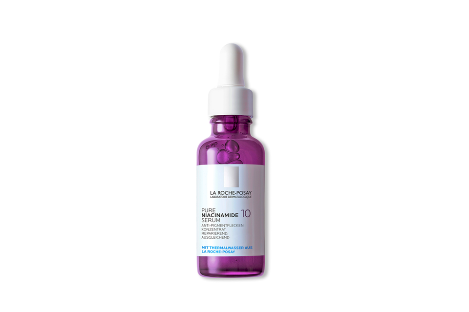Stain serum: For example, “Pure Niacinamide 10 Serum” from La Roche-Posay, 30 ml approx. 44 euros.