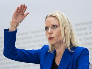 Lilian Studer at a media conference