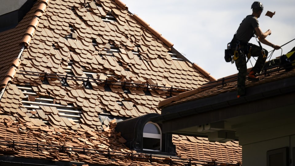 Damaged roof in La-Chaux-de-Fonds