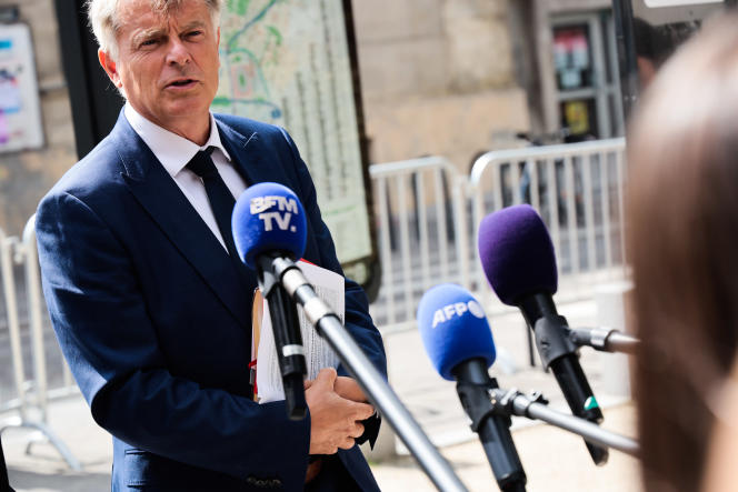 Fabien Roussel, upon his arrival at the meeting of party leaders brought together by Emmanuel Macron, on August 30 in Saint-Denis (Seine-Saint-Denis).
