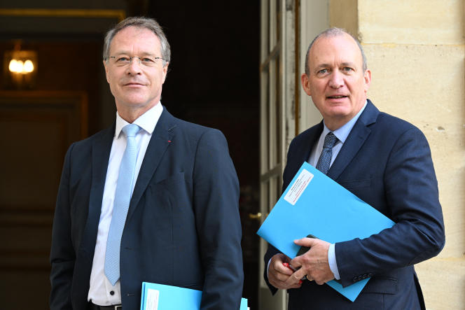 The President of the Confederation of Small and Medium-Sized Enterprises (CPME), François Asselin (left), and the Vice-President of the CPME in charge of social affairs, Eric Chevee, in Paris, July 12, 2023.